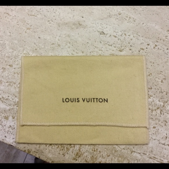 Louis Vuitton Sleeper Cover - Picture 4 of 4
